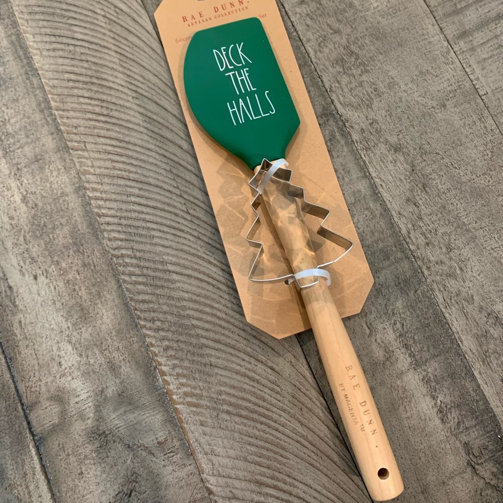 Rae Dunn Christmas Spatula & Cookie Cutter Set